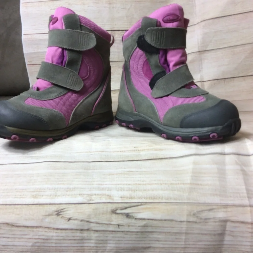 L.L. Bean, pink/gray suede leather snow boots. Kid size 5.